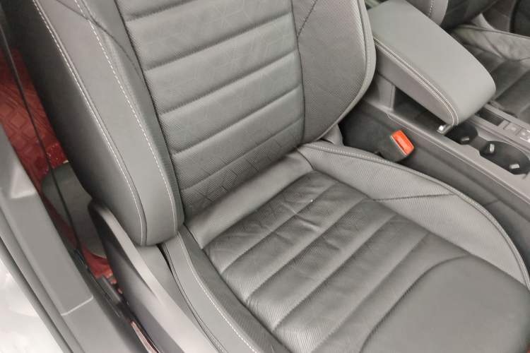 Used Volkswagen FAW-Volkswagen CC 2023 Hunting Vehicle 380TSI Hunter's Heart Edition