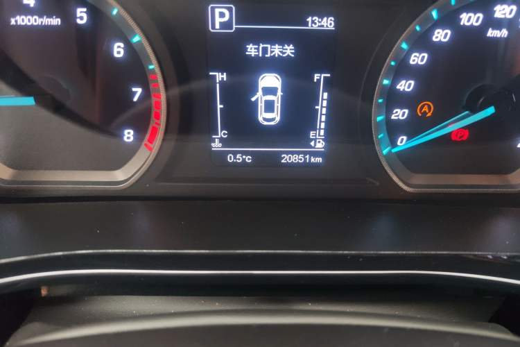 Used CHANGAN OSHAN X5 2023 Enjoy Edition 1.5T DCT Luxury Model Odometer Close Up