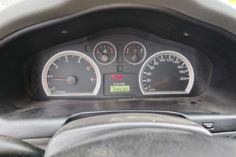 Used Huatai Santa Fe Classic 2009 2.0T Diesel Manual Two-Wheel Drive Comfort Version Instrument Cluster