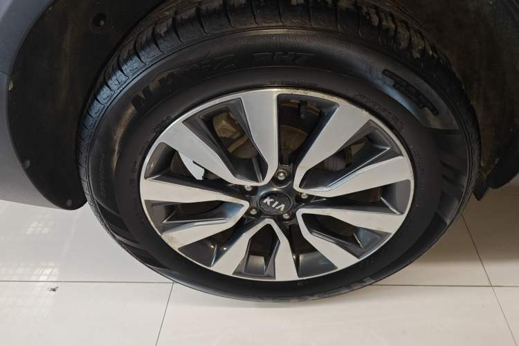 Used Kia KX7 2017 2.0T Automatic Two-Wheel Drive GLS 7-Seater