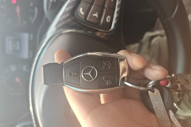 Used Mercedes-Benz GLC 2017 GLC 260 4MATIC Luxury Model
