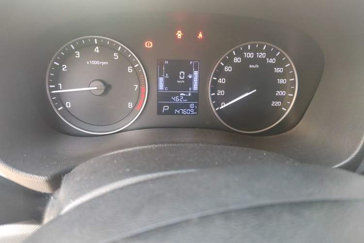 Used Hyundai ix25 2015 1.6L Automatic Two-Wheel Drive Smart GLS Trim Odometer Close Up