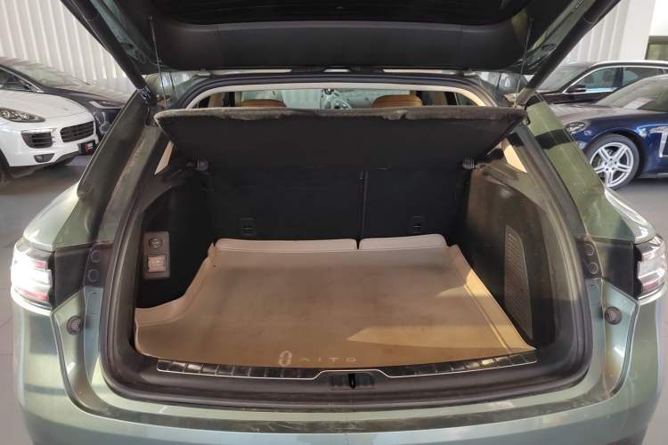 Used Hima AITO M5 2022 Extended-Range Four-Wheel Drive Performance Version
