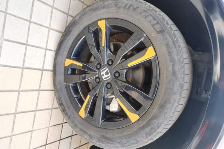 Used Honda HR-V 2023 2.0L eHEV Dynamic Edition Right Front Wheel Hub