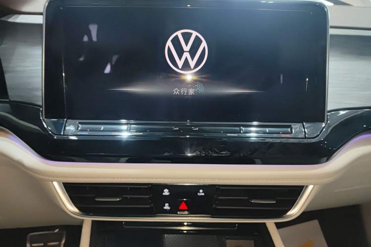 Used Volkswagen Viloran 2022 380TSI Prestige Edition