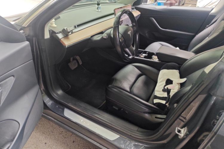 Used Tesla Model 3 2019 Long-Range Rear-Wheel-Drive Version
