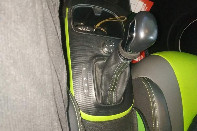 Used Roewe Clever 2021 302 km New Four-Seater Super-Efficient Version
