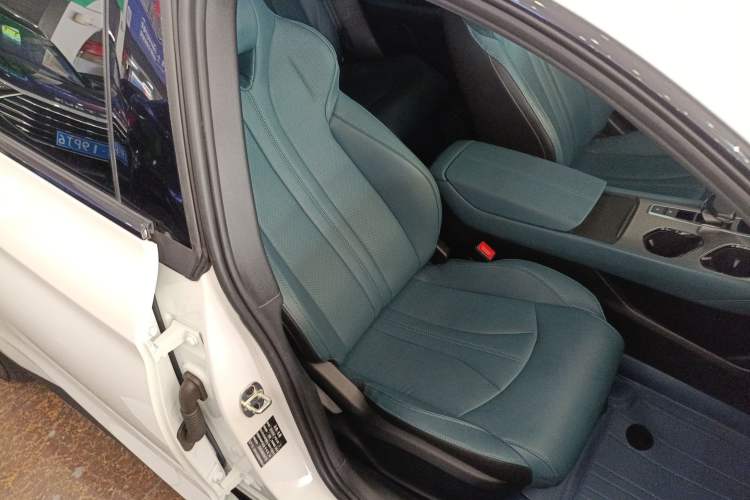 Used MG 7 2023 1.5T DCT Luxurious Supreme Edition Right Front Seat