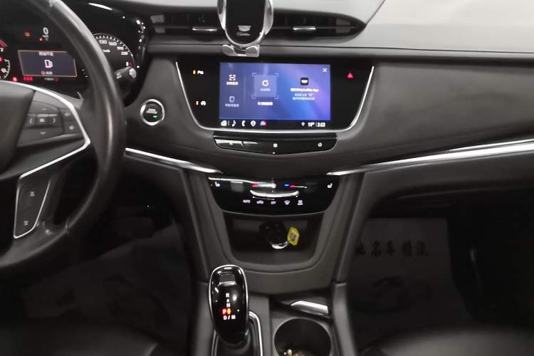 Used Cadillac XT5 2021 28T Luxury Model