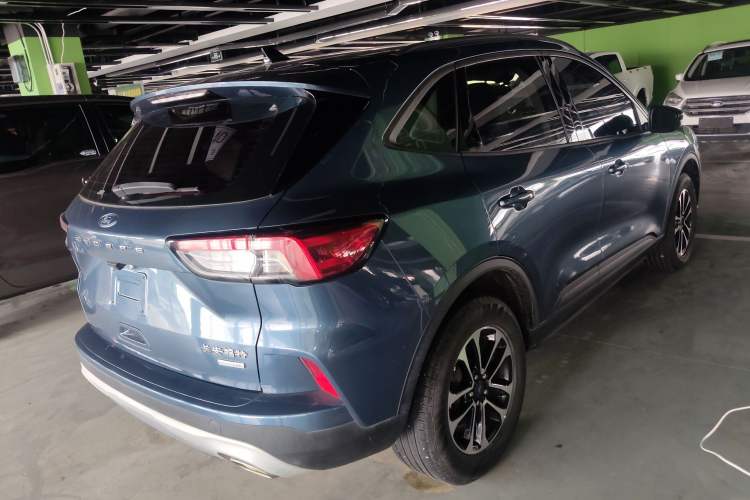 Used Ford Escape 2020 EcoBoost 245 Two-Wheel-Drive Comfort Edition Rear Right 45 Deg