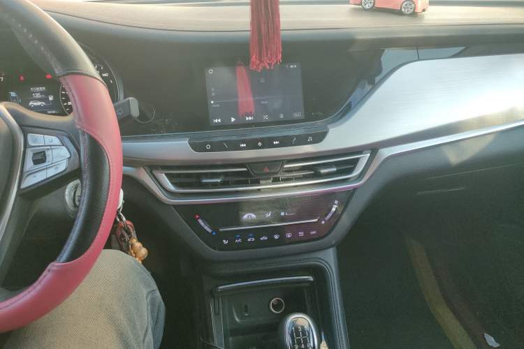 Used Changan CS35PLUS 2019 1.6L Manual E-Link Upgrade Edition
