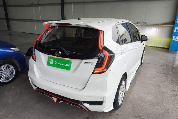 Used Honda Fit 2018 1.5L CVT Comfort Sunroof Version Rear Right 45 Deg
