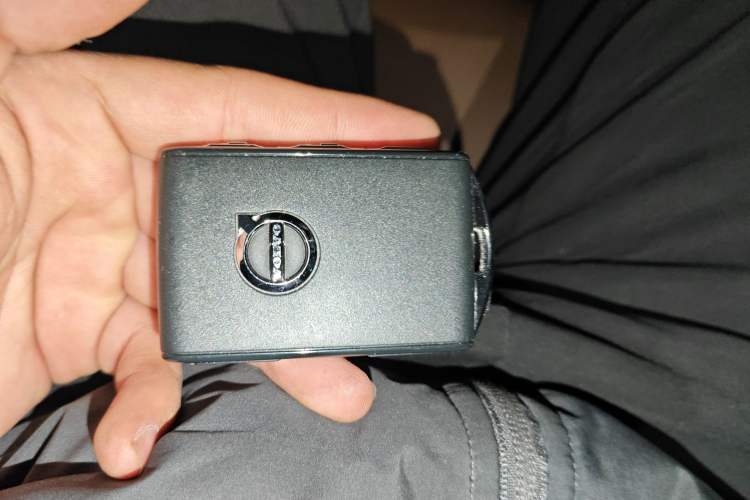 Used Volvo S90 2022 B5 Zhiyuan Luxury Edition Vehicle Key