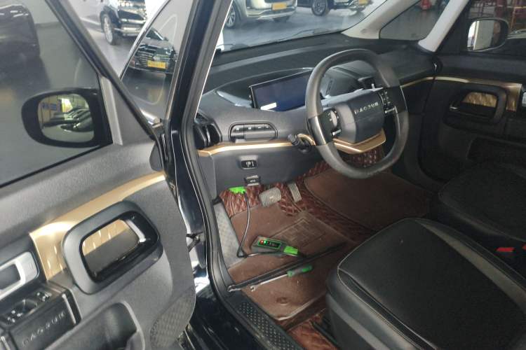 Used Baojun KiWi EV 2022 Designer Lite Edition Ternary Lithium Driver Seat