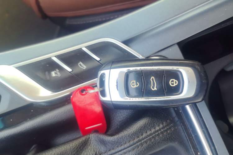 Used Geely Auto Vision S1 2018 1.4T CVT FENGXING Model Vehicle Key