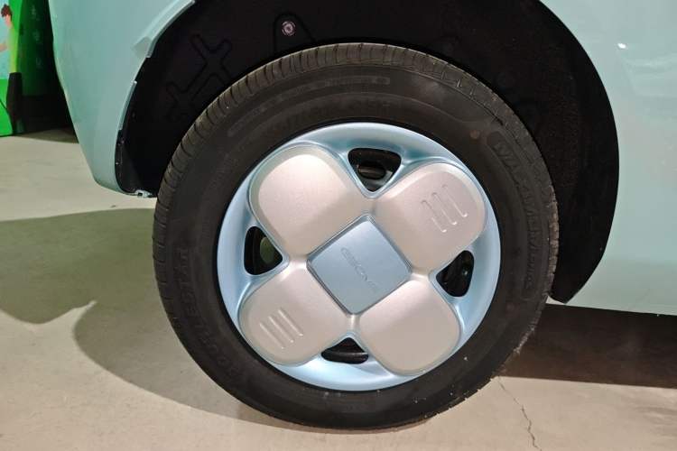 Used Geely Galaxy Panda 2024 Panda Mini 200km Endurance Bear
