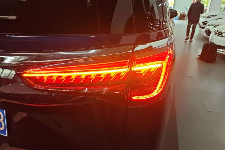 Used Buick GL8 2020 Avenir Avia Four-Seat Luxury Edition
