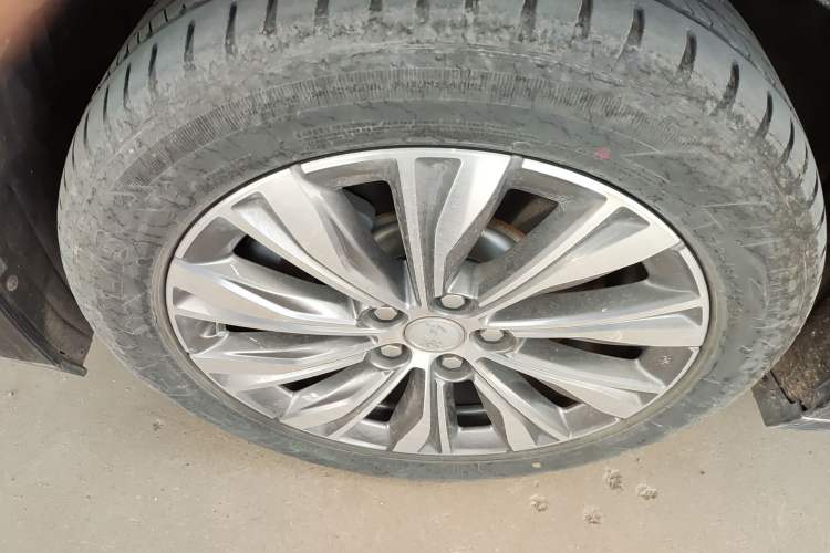 Used Hongqi E-QM5 2024 450km Range Commuter Version
