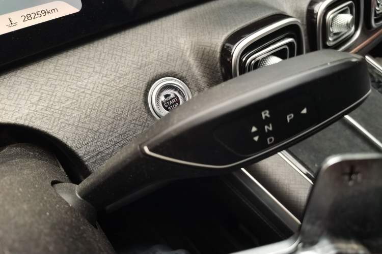 Used Chery Tiggo 9 2023 2.0T Dual-Clutch Two-Wheel Drive Prestige Version 7 Seats Gear Lever