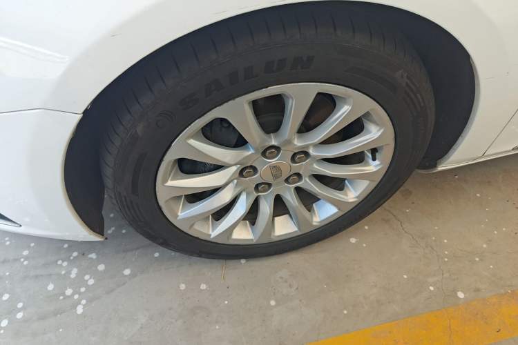 Used Cadillac XTS 2018 28T Tech Edition Left Front Wheel Hub