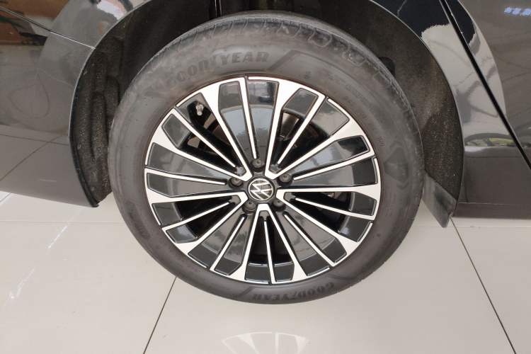 Used Volkswagen Magotan 2024 380TSI DSG Prestige Edition DaMai Package