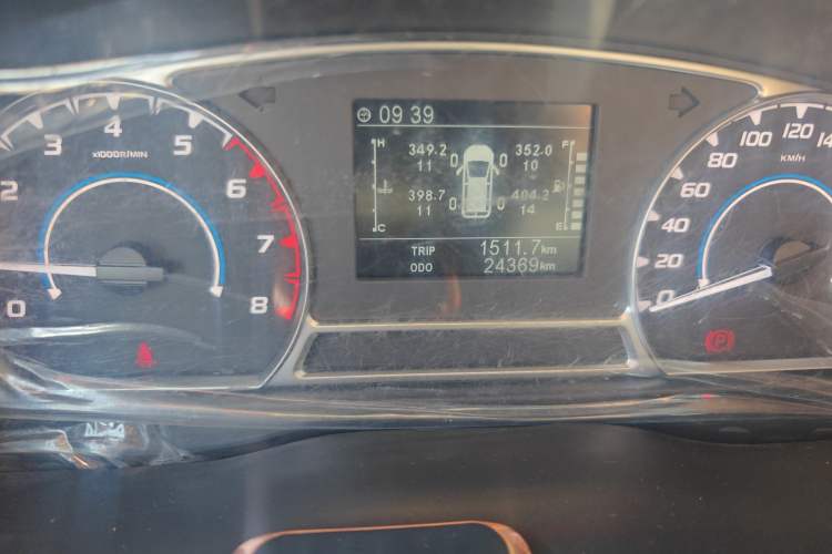 Used JMC Transit 2021 2.8T Space King Taurus Long Wheelbase Mid-Height Rear Single Tire – Step 6-Seater Diesel Euro VI JX493 Odometer Close Up