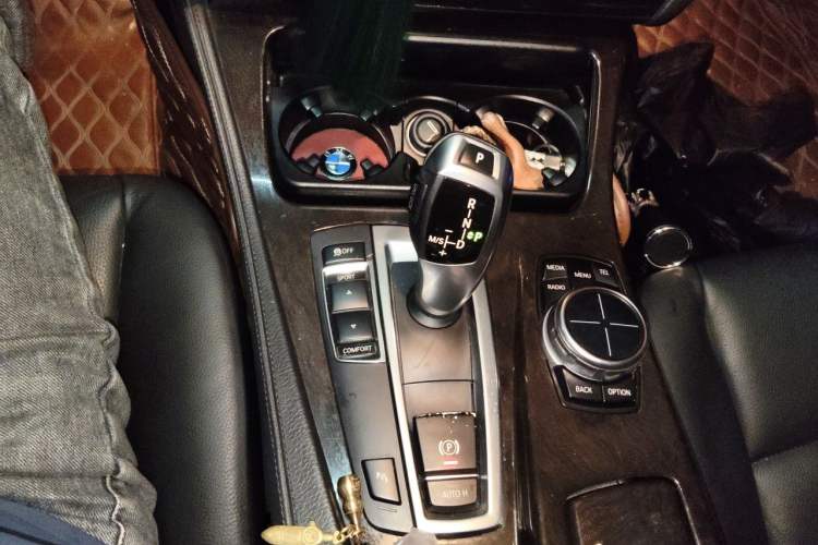 Used BMW 5 Series 2013 525Li Luxury Model