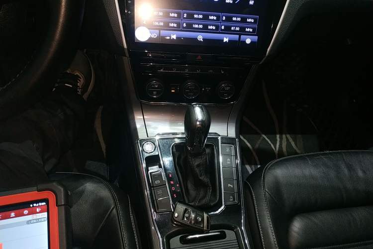 Used Volkswagen Passat 2017 330TSI DSG Luxury Edition
