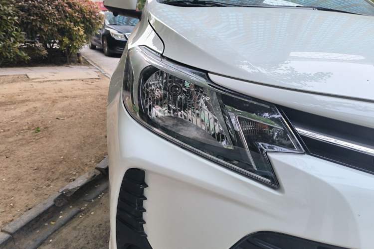 Used Toyota Vios 2022 1.5L 20th Anniversary Edition Right Front Headlight
