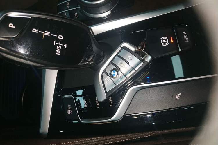 Used BMW 5 Series 2019 525Li Luxury Package