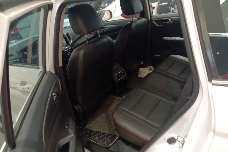 Used CHANGAN CS75 2014 1.8T Automatic Elite Version China V Standard
