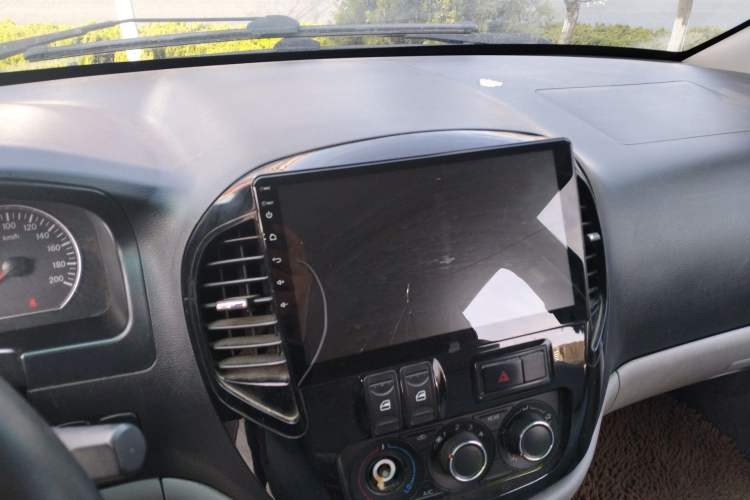 Used FORTHING Lingzhi 2018 M3 1.6L 7-Seater Comfort Model