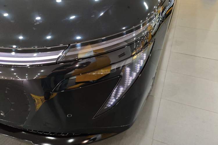 Used Nissan N7 2025 625 Max Left Front Headlight