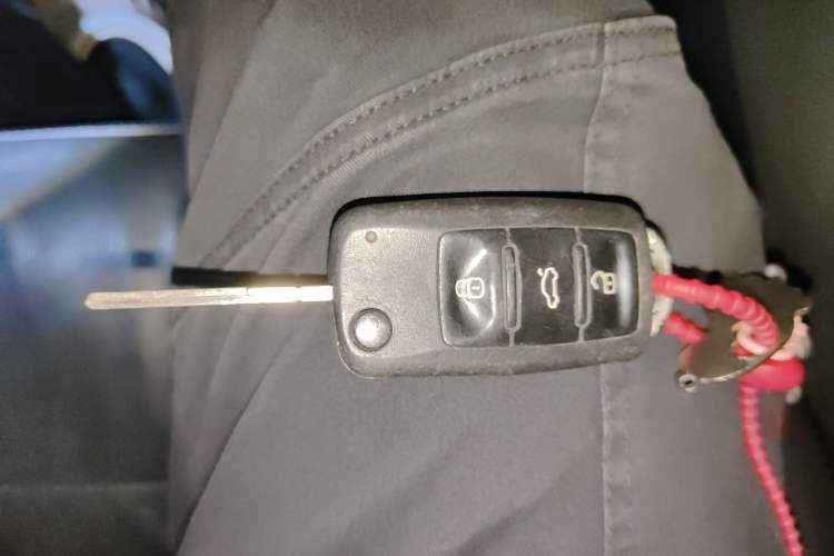 Used Volkswagen Golf 2012 1.4TSI Luxury Convertible Edition Vehicle Key