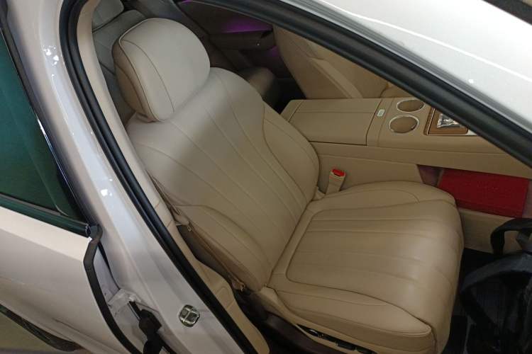 Used Hima AITO M7 2026 Model Range-Extending Max All-Wheel Drive 5-Seater Version Right Front Seat