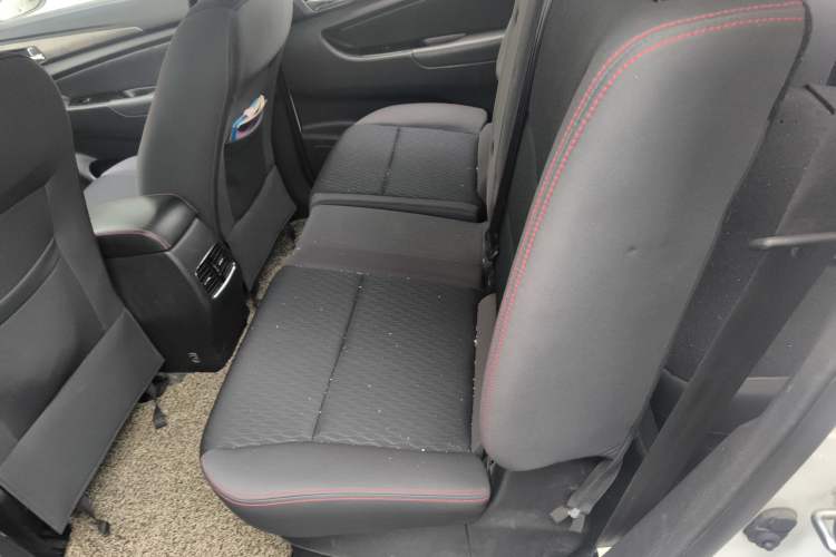 Used CHANGAN KAICHENG Oushang A600 2016 1.5L Manual Elite 7-Seater Left Rear Seat