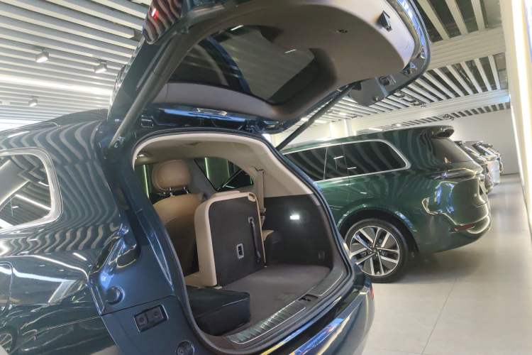 Used Hima AITO M7 2024 1.5T Intelligent Driving 4WD Ultra Version 6 Seats Trunk