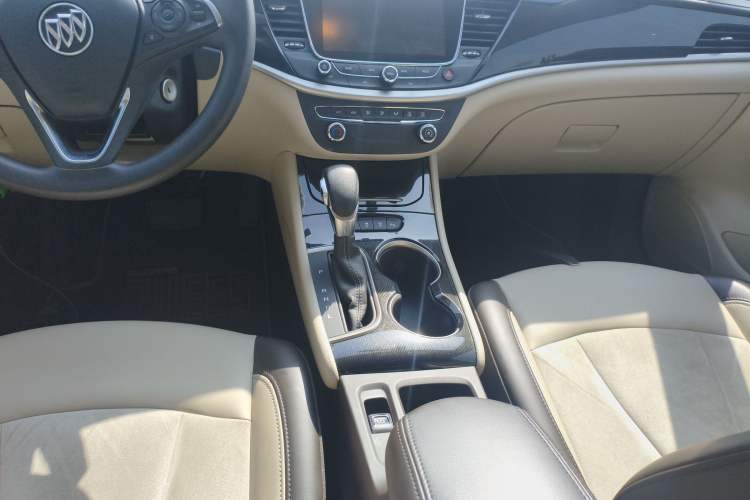 Used Buick Verano 2017 Sedan 15S Automatic Leading Model Gear Lever
