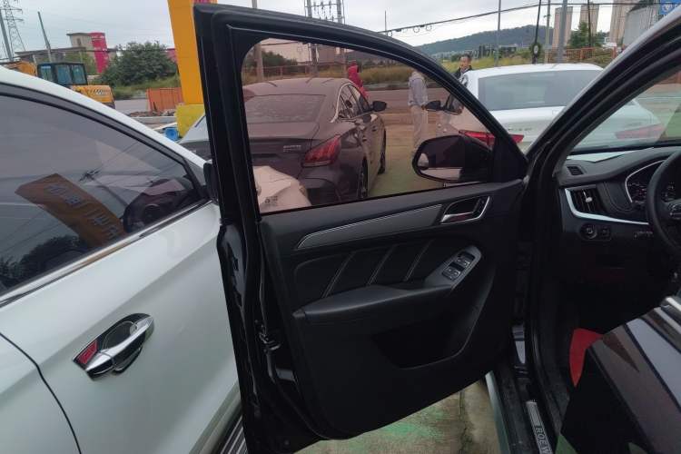 Used Roewe RX5 2018 20T Two-Wheel Drive Automatic Flagship Edition