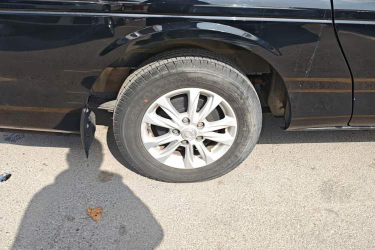 Used FORTHING Lingzhi 2020 M5L 1.6L Luxury 7-Seater