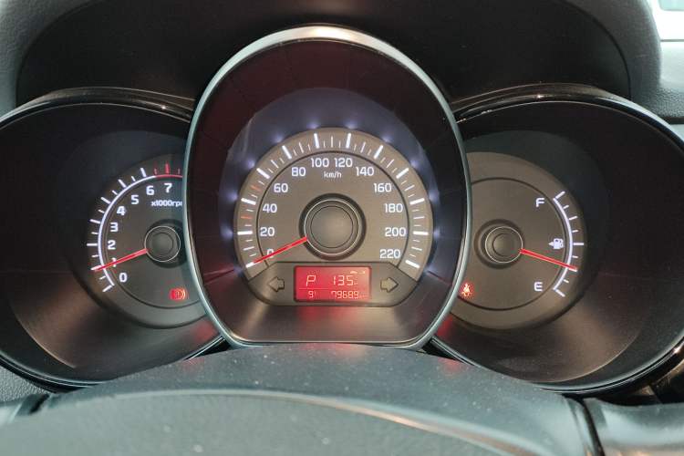 Used Kia K2 2015 Hatchback 1.4L AT GLS Cool Edition