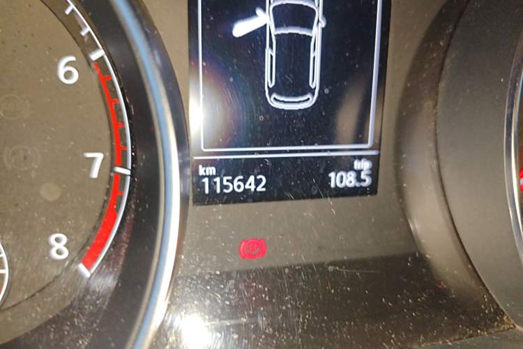 Used Volkswagen Golf 2018 230TSI Automatic Comfort Model Odometer Close Up