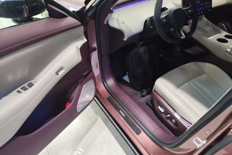 Used Xiaomi Auto YU7 2025 Ultra-Long Range High-Performance All-Wheel-Drive Max Edition
