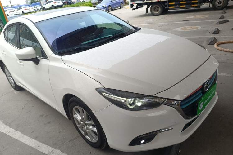 Used Mazda 3 Axela 2017 Sedan 1.5L Automatic Luxury Model Emission Standard China V Front Right 45 Deg