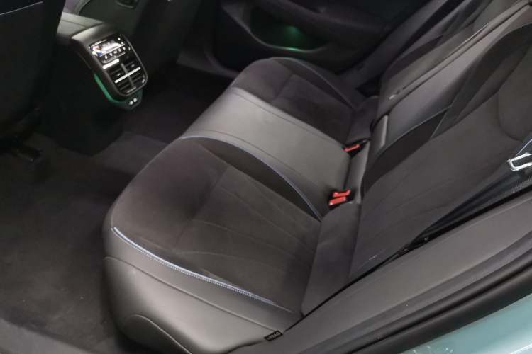 Used Volkswagen Passat 2025 Pro 380TSI Starry Dragon Luxury Edition