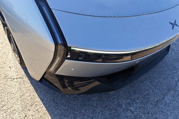 Used XPeng P7 2025 Model—702 Long Range Ultra Right Front Headlight