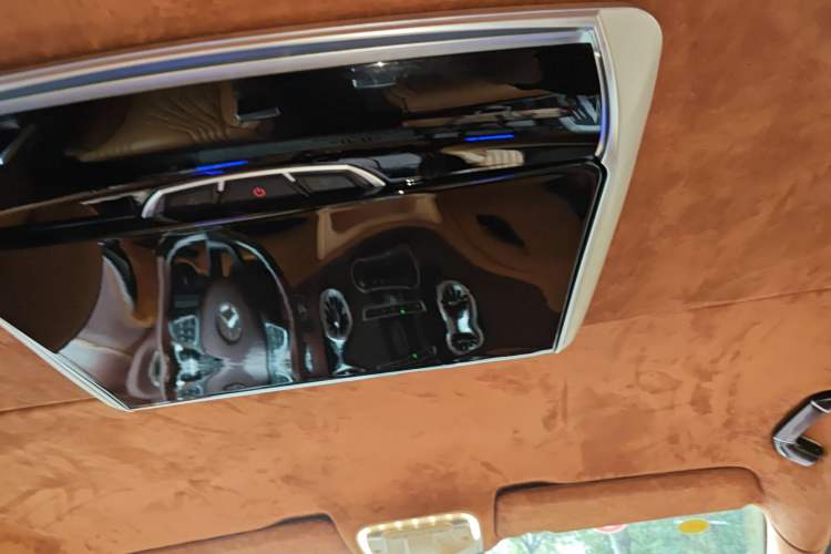 Used Mercedes-Benz Vito 2021 2.0T Elite Version 7 Seats Headliner