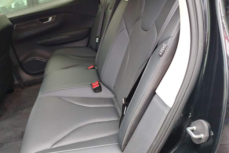 Used Hongqi E-QM5 2022 431 km Charge & Enjoy Edition