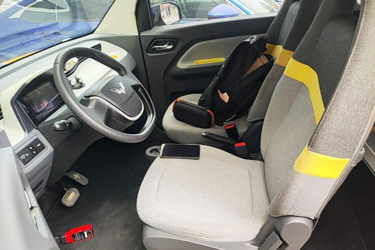 Used Wuling Hongguang MINIEV 2022 Macaron Premium Model – Lithium Iron Phosphate