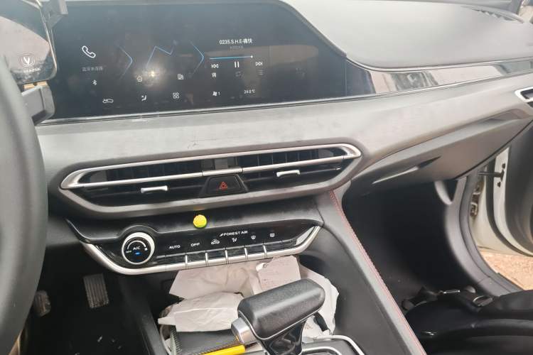 Used CHANGAN Eado 2021 PLUS Blue Whale NE 1.4T GDI DCT Prestige Model
